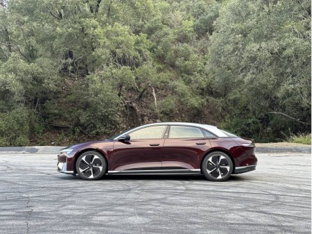 2023 Lucid Air Touring costs less but refuses to skimp